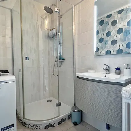 Lägenhet La Parenthese D'adrian *