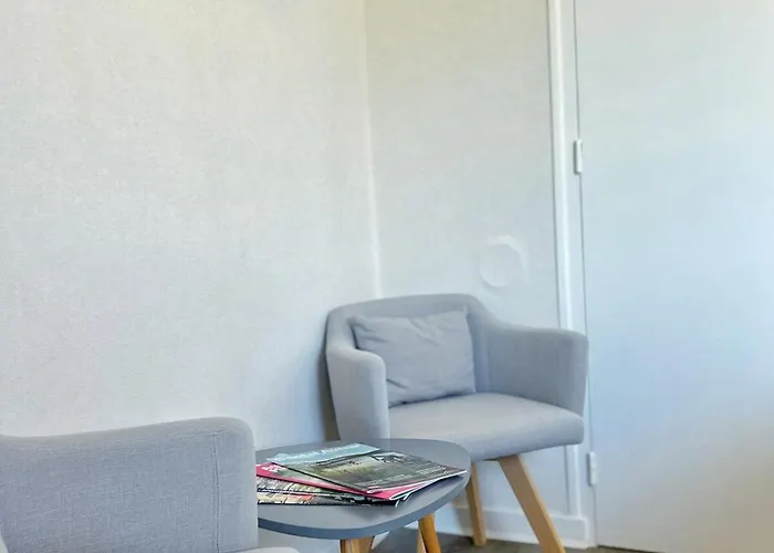 La Parenthese D'adrian Daire Aurillac